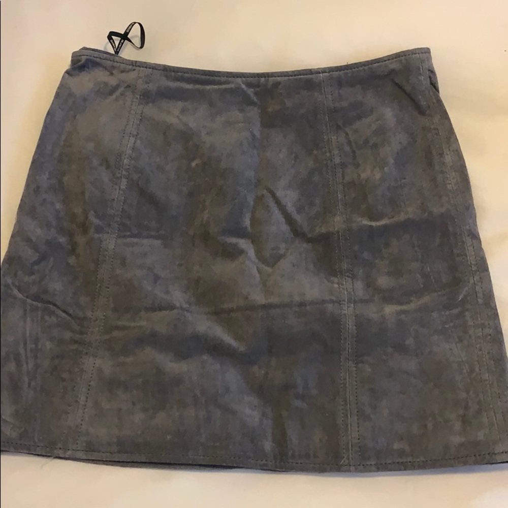 Blank NYC gray suede skirt